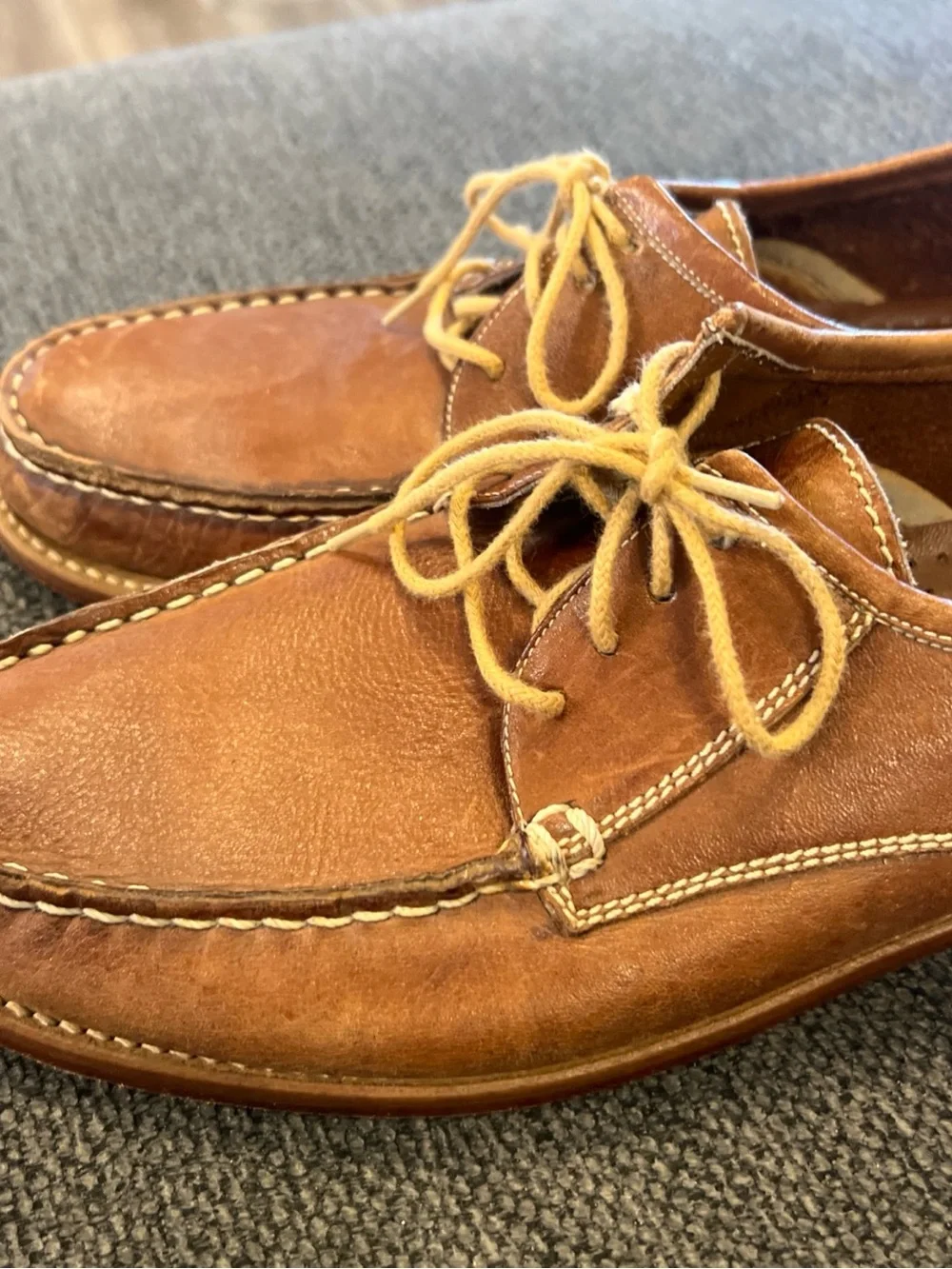 Vtg Levi's Brown Leather Cutlass Boat Shoes with Contrast Laces